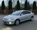 Серый Тойота Авенсис, объемом двигателя 2 л и пробегом 217 тыс. км за 4999 $, фото 1 на Automoto.ua