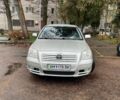 Серый Тойота Авенсис, объемом двигателя 2 л и пробегом 214 тыс. км за 5300 $, фото 1 на Automoto.ua