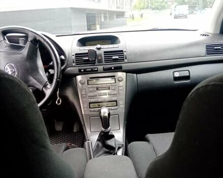 Серый Тойота Авенсис, объемом двигателя 2.01 л и пробегом 267 тыс. км за 4100 $, фото 8 на Automoto.ua