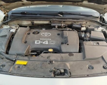 Серый Тойота Авенсис, объемом двигателя 2 л и пробегом 340 тыс. км за 5600 $, фото 5 на Automoto.ua