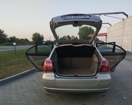 Серый Тойота Авенсис, объемом двигателя 2 л и пробегом 340 тыс. км за 5600 $, фото 6 на Automoto.ua