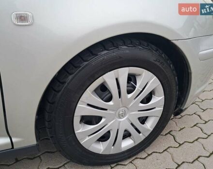 Серый Тойота Авенсис, объемом двигателя 1.8 л и пробегом 230 тыс. км за 5200 $, фото 37 на Automoto.ua