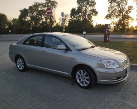 Серый Тойота Авенсис, объемом двигателя 2 л и пробегом 340 тыс. км за 5600 $, фото 2 на Automoto.ua