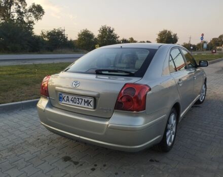 Серый Тойота Авенсис, объемом двигателя 2 л и пробегом 340 тыс. км за 5600 $, фото 1 на Automoto.ua