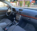 Серый Тойота Авенсис, объемом двигателя 1.8 л и пробегом 210 тыс. км за 5500 $, фото 20 на Automoto.ua