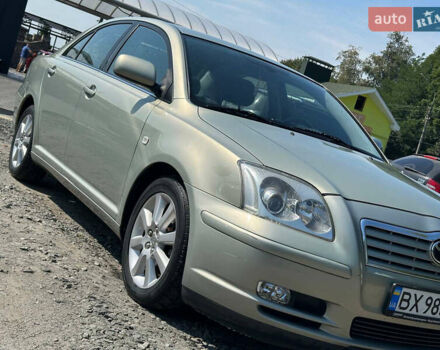 Серый Тойота Авенсис, объемом двигателя 2 л и пробегом 325 тыс. км за 4650 $, фото 1 на Automoto.ua