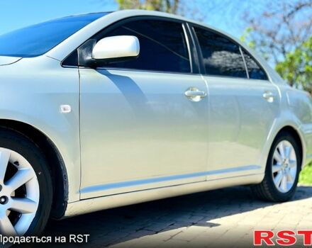 Серый Тойота Авенсис, объемом двигателя 2 л и пробегом 270 тыс. км за 3999 $, фото 3 на Automoto.ua