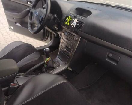 Серый Тойота Авенсис, объемом двигателя 1.79 л и пробегом 298 тыс. км за 5100 $, фото 44 на Automoto.ua