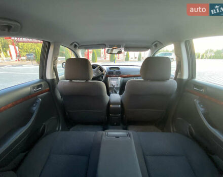 Серый Тойота Авенсис, объемом двигателя 1.8 л и пробегом 210 тыс. км за 5500 $, фото 21 на Automoto.ua