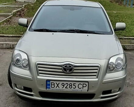 Серый Тойота Авенсис, объемом двигателя 2 л и пробегом 243 тыс. км за 5999 $, фото 1 на Automoto.ua