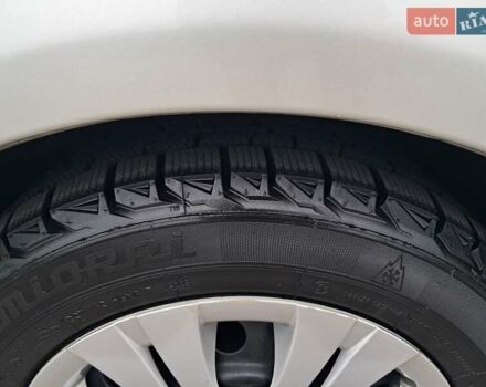 Серый Тойота Авенсис, объемом двигателя 1.8 л и пробегом 230 тыс. км за 5200 $, фото 39 на Automoto.ua