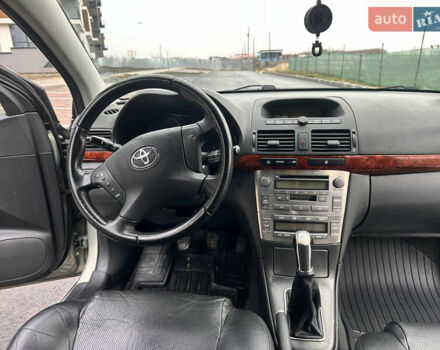 Серый Тойота Авенсис, объемом двигателя 2 л и пробегом 250 тыс. км за 4650 $, фото 63 на Automoto.ua