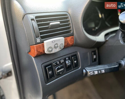 Серый Тойота Авенсис, объемом двигателя 1.8 л и пробегом 210 тыс. км за 5500 $, фото 14 на Automoto.ua