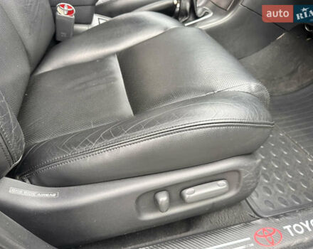 Серый Тойота Авенсис, объемом двигателя 2 л и пробегом 250 тыс. км за 4650 $, фото 51 на Automoto.ua
