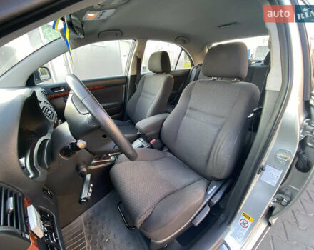 Серый Тойота Авенсис, объемом двигателя 1.8 л и пробегом 210 тыс. км за 5500 $, фото 12 на Automoto.ua