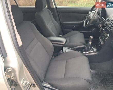 Серый Тойота Авенсис, объемом двигателя 1.8 л и пробегом 230 тыс. км за 5200 $, фото 49 на Automoto.ua