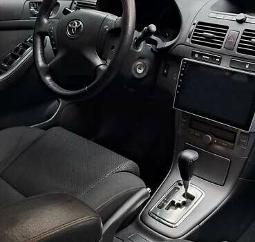 Серый Тойота Авенсис, объемом двигателя 2 л и пробегом 243 тыс. км за 5999 $, фото 8 на Automoto.ua