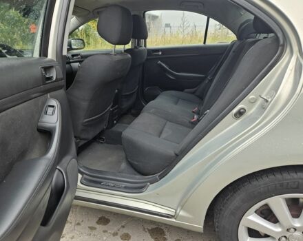 Серый Тойота Авенсис, объемом двигателя 2 л и пробегом 352 тыс. км за 2450 $, фото 15 на Automoto.ua