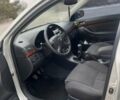 Серый Тойота Авенсис, объемом двигателя 2 л и пробегом 360 тыс. км за 5900 $, фото 6 на Automoto.ua