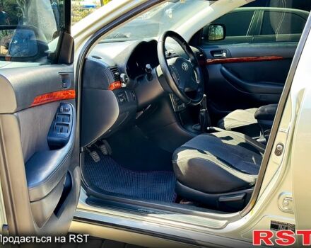 Серый Тойота Авенсис, объемом двигателя 2 л и пробегом 270 тыс. км за 3999 $, фото 4 на Automoto.ua
