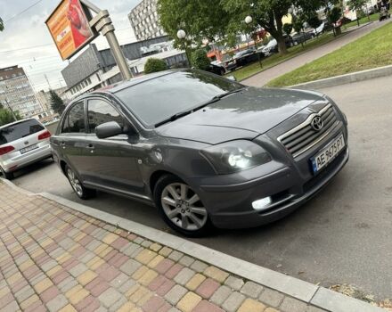 Серый Тойота Авенсис, объемом двигателя 2 л и пробегом 350 тыс. км за 4200 $, фото 6 на Automoto.ua