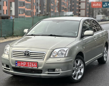 Серый Тойота Авенсис, объемом двигателя 2 л и пробегом 250 тыс. км за 4650 $, фото 1 на Automoto.ua