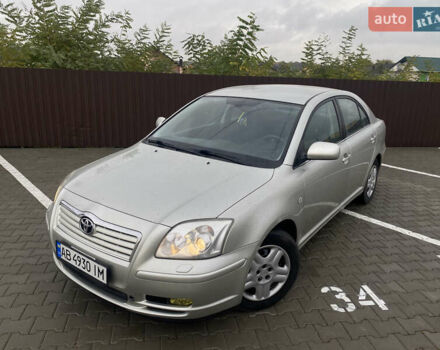 Серый Тойота Авенсис, объемом двигателя 1.8 л и пробегом 210 тыс. км за 5500 $, фото 1 на Automoto.ua
