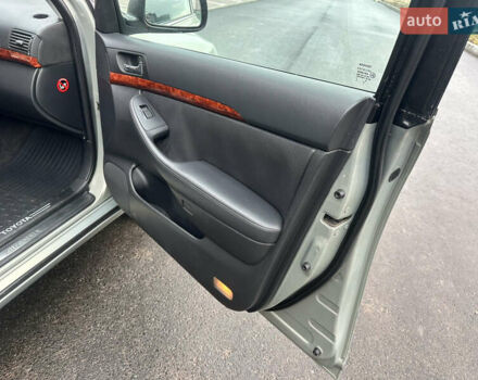 Серый Тойота Авенсис, объемом двигателя 2 л и пробегом 250 тыс. км за 4650 $, фото 52 на Automoto.ua
