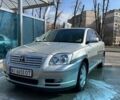 Серый Тойота Авенсис, объемом двигателя 2 л и пробегом 270 тыс. км за 5500 $, фото 1 на Automoto.ua