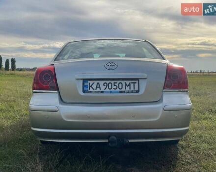 Серый Тойота Авенсис, объемом двигателя 1.6 л и пробегом 245 тыс. км за 4000 $, фото 3 на Automoto.ua