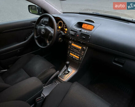 Сірий Тойота Авенсіс, об'ємом двигуна 1.79 л та пробігом 280 тис. км за 4600 $, фото 21 на Automoto.ua