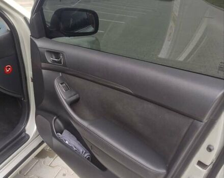 Серый Тойота Авенсис, объемом двигателя 1.79 л и пробегом 298 тыс. км за 5100 $, фото 23 на Automoto.ua