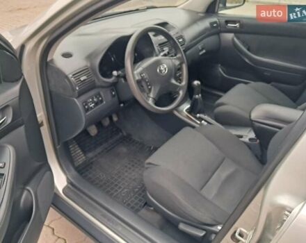 Серый Тойота Авенсис, объемом двигателя 1.8 л и пробегом 230 тыс. км за 5200 $, фото 51 на Automoto.ua