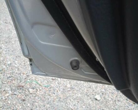 Сірий Тойота Авенсіс, об'ємом двигуна 1.79 л та пробігом 380 тис. км за 5000 $, фото 11 на Automoto.ua