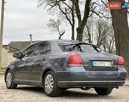 Серый Тойота Авенсис, объемом двигателя 2.23 л и пробегом 337 тыс. км за 5777 $, фото 4 на Automoto.ua