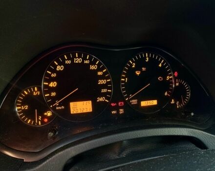 Серый Тойота Авенсис, объемом двигателя 2 л и пробегом 207 тыс. км за 2353 $, фото 8 на Automoto.ua