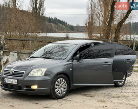 Серый Тойота Авенсис, объемом двигателя 2.23 л и пробегом 337 тыс. км за 5777 $, фото 3 на Automoto.ua