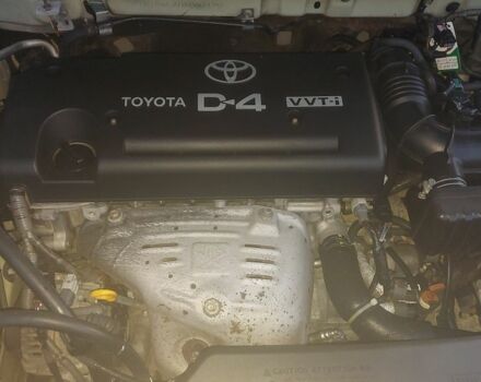 Серый Тойота Авенсис, объемом двигателя 2 л и пробегом 243 тыс. км за 5900 $, фото 7 на Automoto.ua