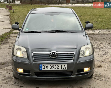 Серый Тойота Авенсис, объемом двигателя 2.23 л и пробегом 337 тыс. км за 5777 $, фото 10 на Automoto.ua