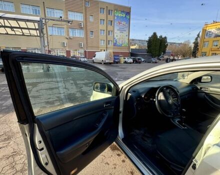 Серый Тойота Авенсис, объемом двигателя 2 л и пробегом 207 тыс. км за 2341 $, фото 7 на Automoto.ua