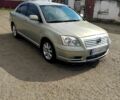 Серый Тойота Авенсис, объемом двигателя 1.8 л и пробегом 300 тыс. км за 4999 $, фото 2 на Automoto.ua