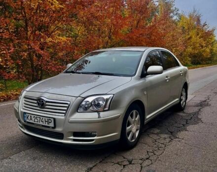 Серый Тойота Авенсис, объемом двигателя 1.8 л и пробегом 447 тыс. км за 5000 $, фото 1 на Automoto.ua