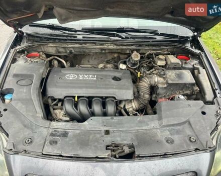 Серый Тойота Авенсис, объемом двигателя 1.79 л и пробегом 429 тыс. км за 6000 $, фото 19 на Automoto.ua