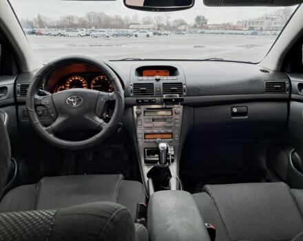 Серый Тойота Авенсис, объемом двигателя 1.8 л и пробегом 247 тыс. км за 4300 $, фото 5 на Automoto.ua