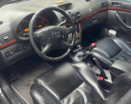 Сірий Тойота Авенсіс, об'ємом двигуна 0 л та пробігом 270 тис. км за 4200 $, фото 4 на Automoto.ua