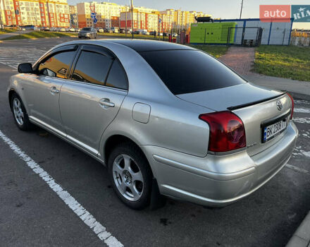 Серый Тойота Авенсис, объемом двигателя 1.79 л и пробегом 280 тыс. км за 6300 $, фото 5 на Automoto.ua