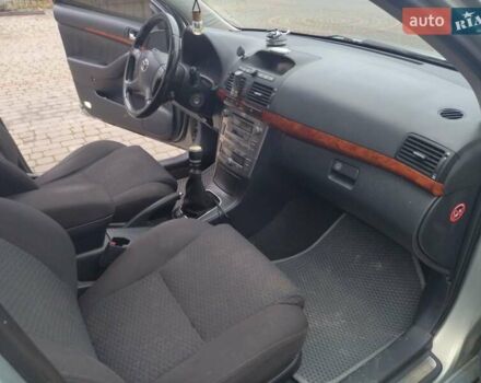 Серый Тойота Авенсис, объемом двигателя 2.2 л и пробегом 310 тыс. км за 5000 $, фото 8 на Automoto.ua
