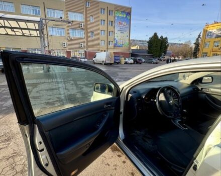 Сірий Тойота Авенсіс, об'ємом двигуна 2 л та пробігом 207 тис. км за 2949 $, фото 6 на Automoto.ua
