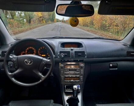 Серый Тойота Авенсис, объемом двигателя 1.8 л и пробегом 447 тыс. км за 5000 $, фото 5 на Automoto.ua