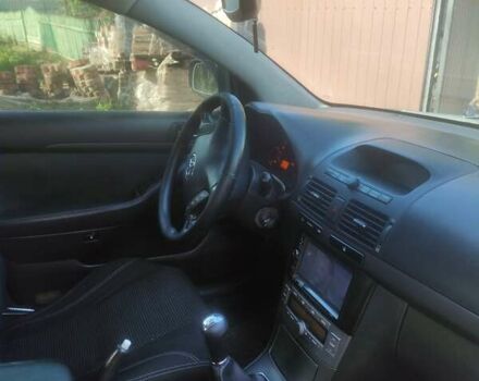 Сірий Тойота Авенсіс, об'ємом двигуна 1.8 л та пробігом 285 тис. км за 5600 $, фото 15 на Automoto.ua